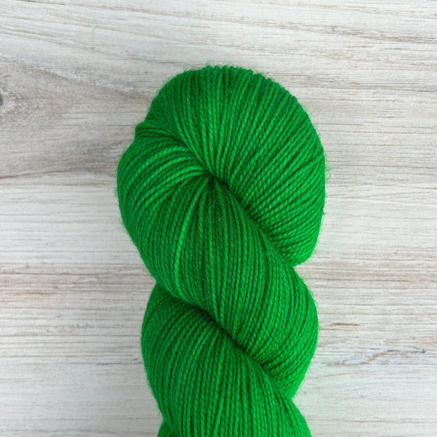 Kelly Merino Twist Hand-dyed Yarn Fiber-Macgyver