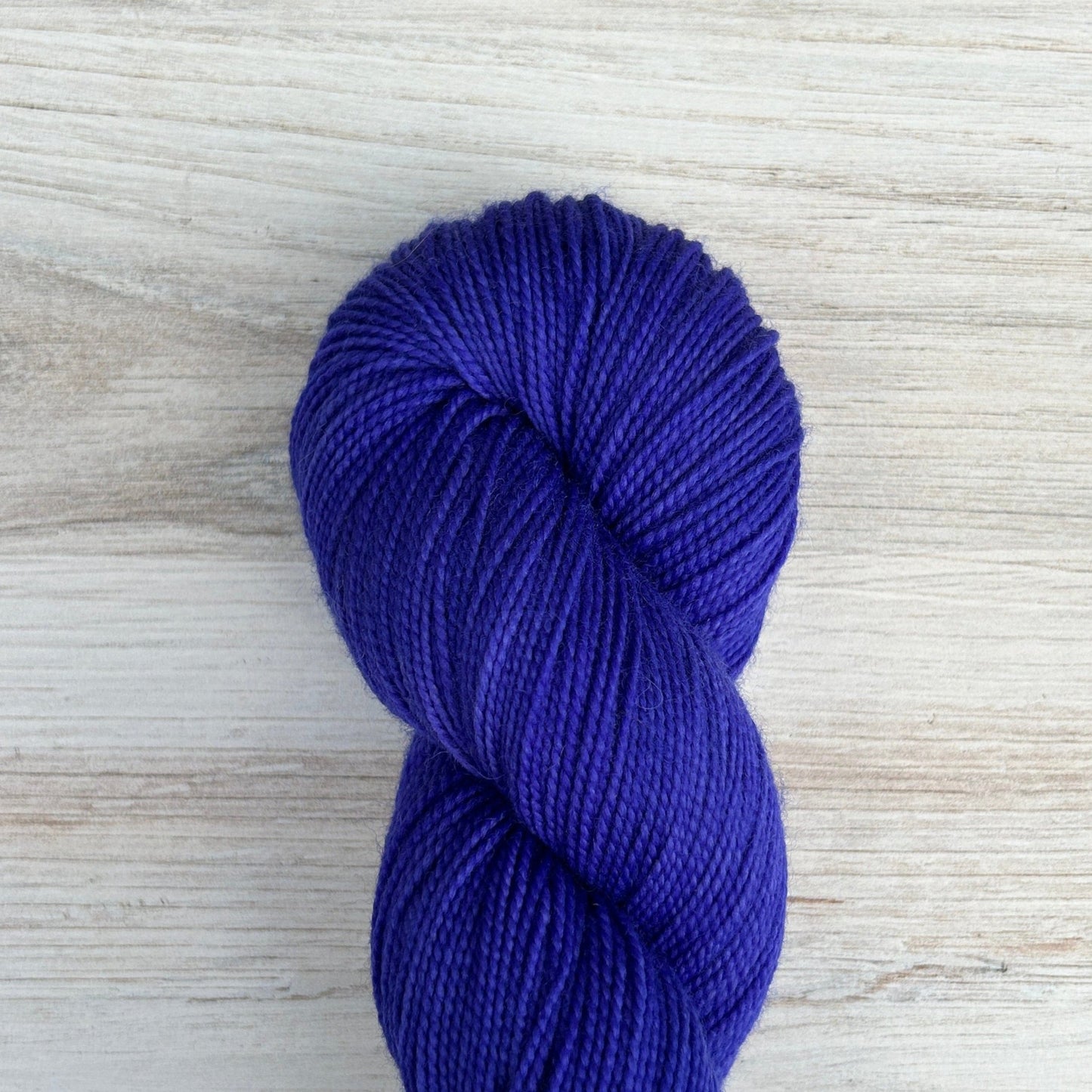 Malibu Merino Twist Hand-dyed Yarn Fiber-Macgyver