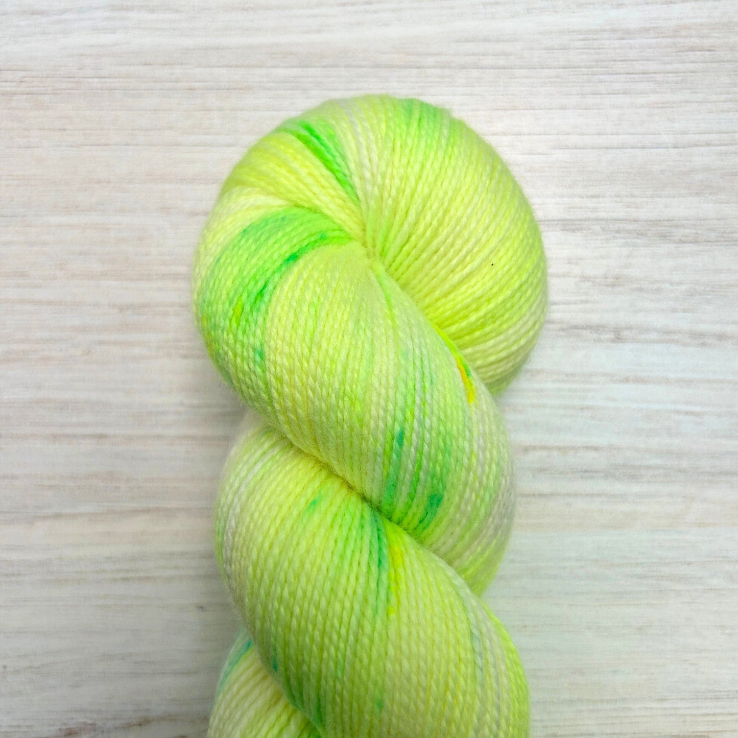 Midori Merino Twist Hand-dyed Yarn Fiber-Macgyver