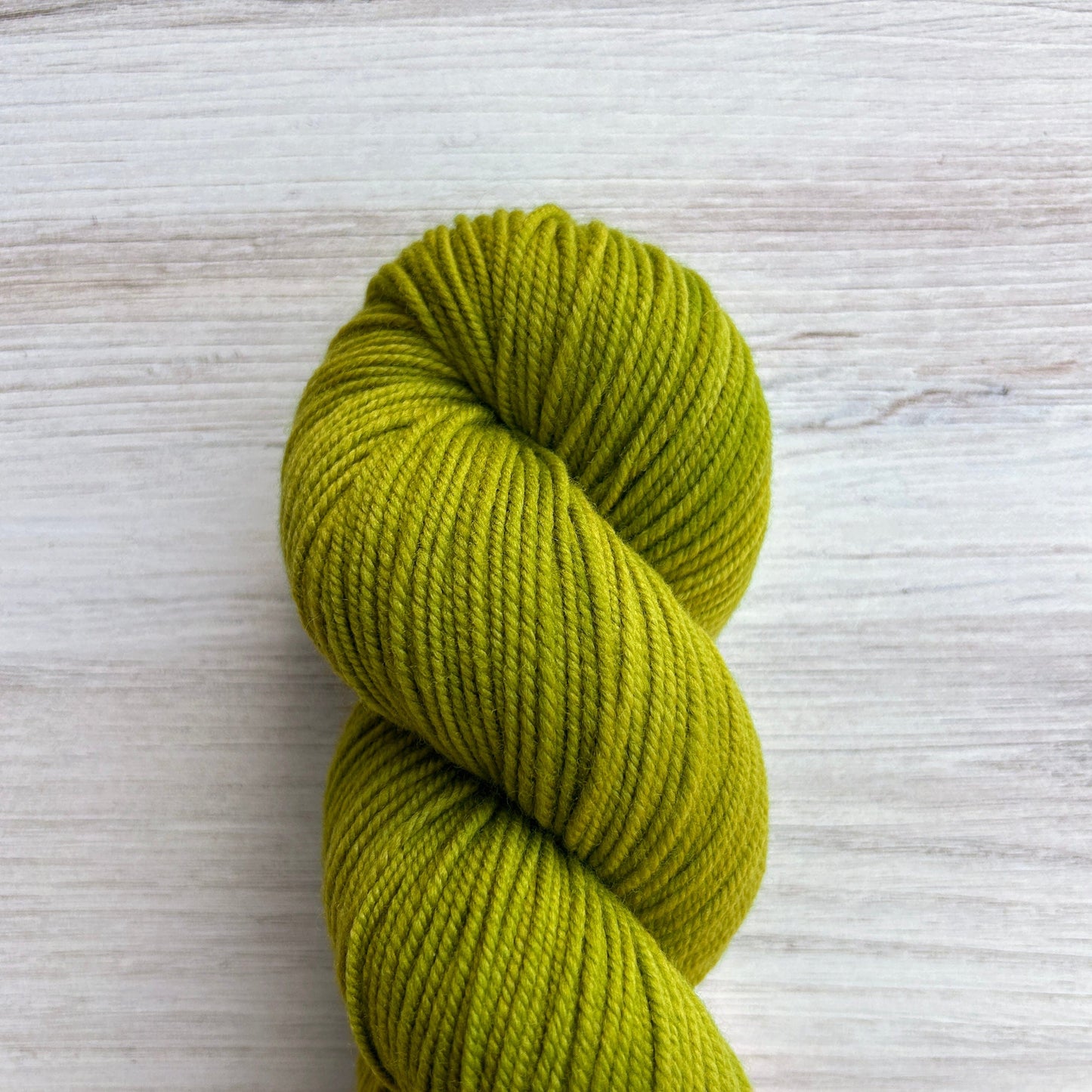 Oscar Shaniko Yarn Hand-dyed Yarn Fiber-Macgyver
