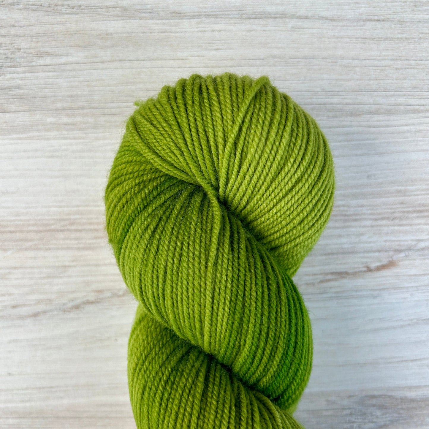 Oscar Shaniko Yarn Hand-dyed Yarn Fiber-Macgyver