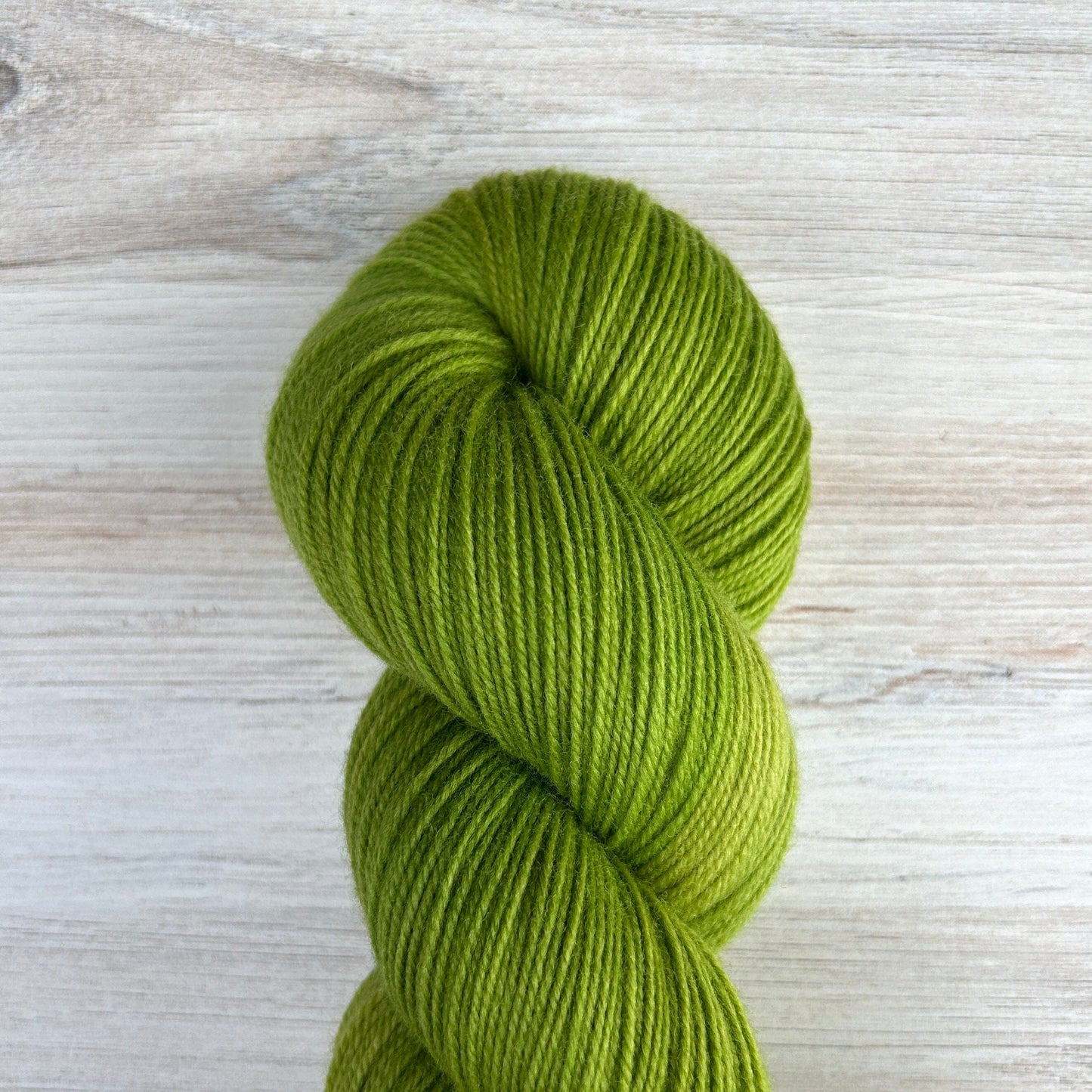 Oscar Shaniko Yarn Hand-dyed Yarn Fiber-Macgyver