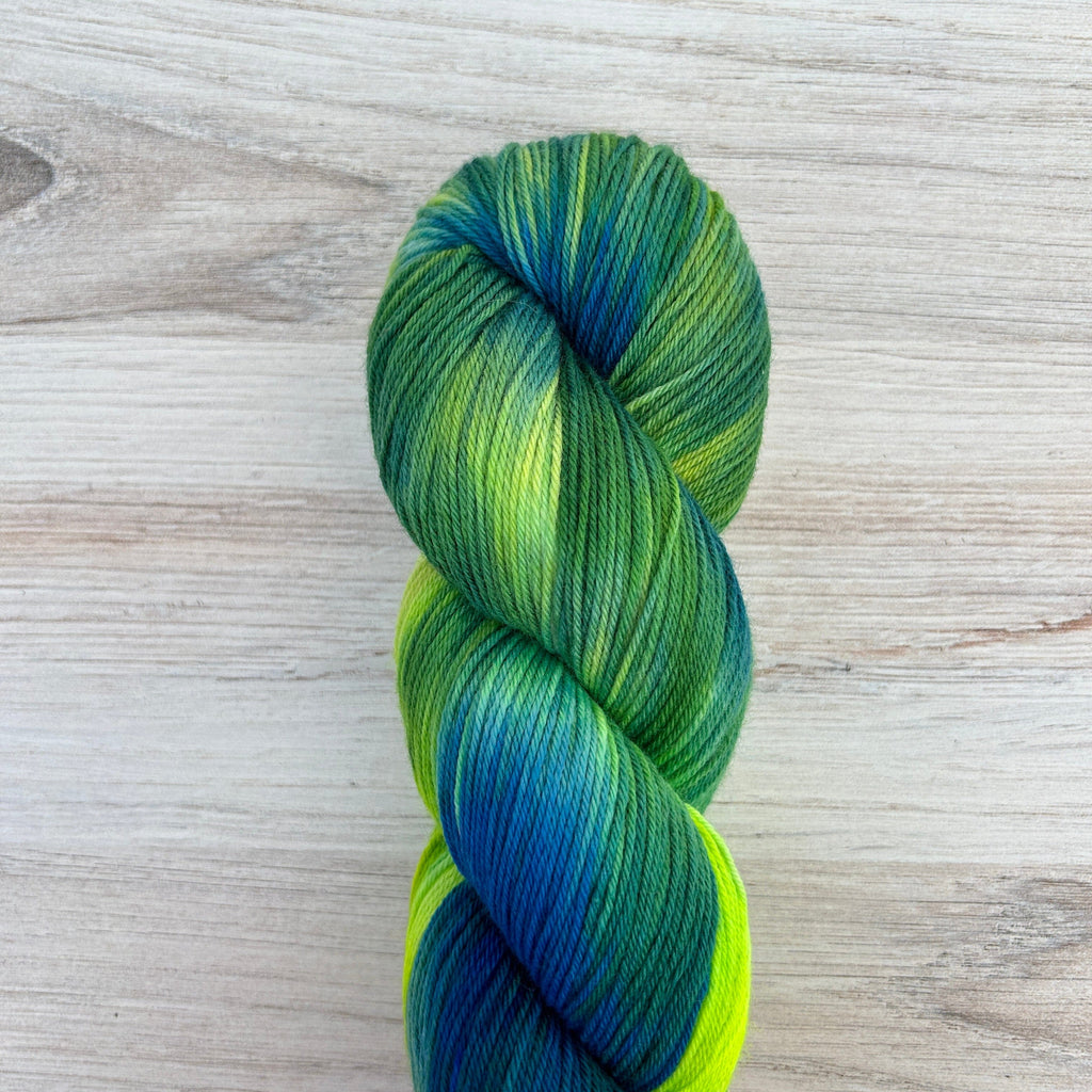 Airwalk Merino Sock Hand-dyed Hand Dyed Yarn Fiber-Macgyver