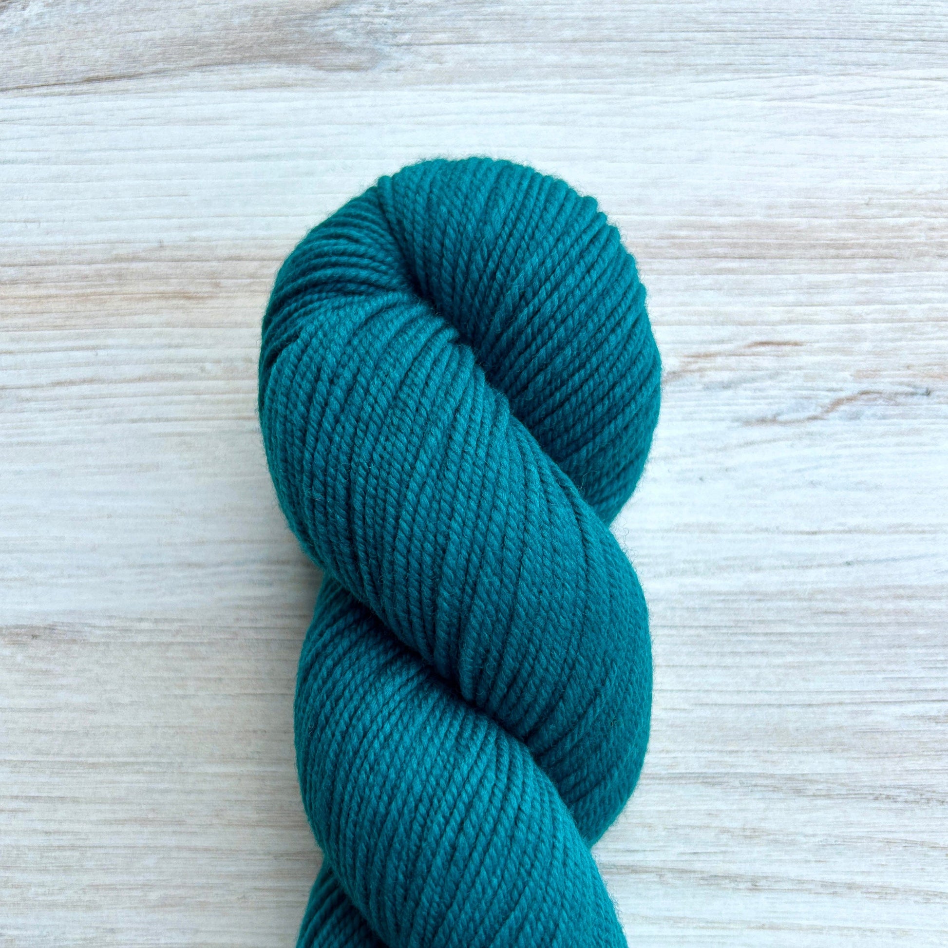 Bondi Shaniko Yarn Hand-dyed Yarn Fiber-Macgyver