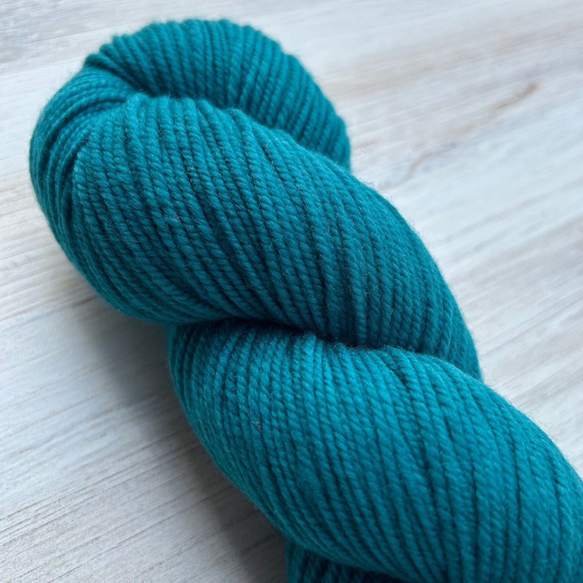 Bondi Shaniko Yarn Hand-dyed Yarn Fiber-Macgyver