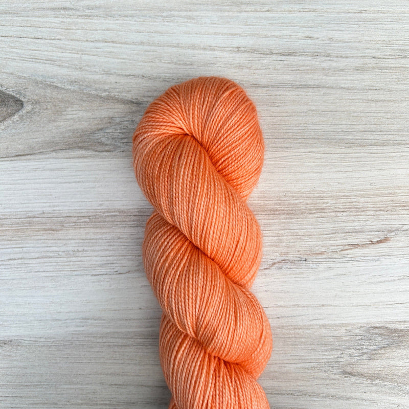 Cantaloupe Merino Twist Hand-dyed Yarn Fiber-Macgyver