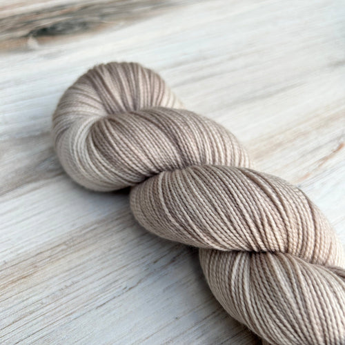 Dune Merino Twist Hand-dyed Yarn Fiber-Macgyver