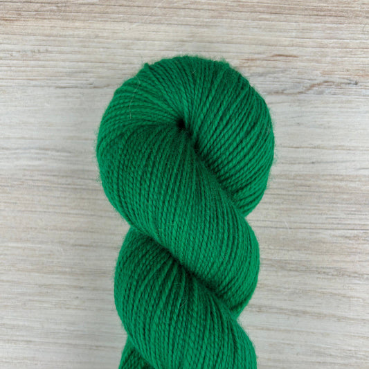 Emerald Merino Twist Hand-dyed Yarn Fiber-Macgyver