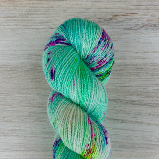 Enchantment Merino Twist Hand-dyed Yarn Fiber-Macgyver
