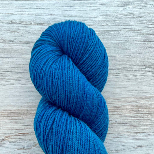Harbor Shaniko Yarn Hand-dyed Yarn Fiber-Macgyver