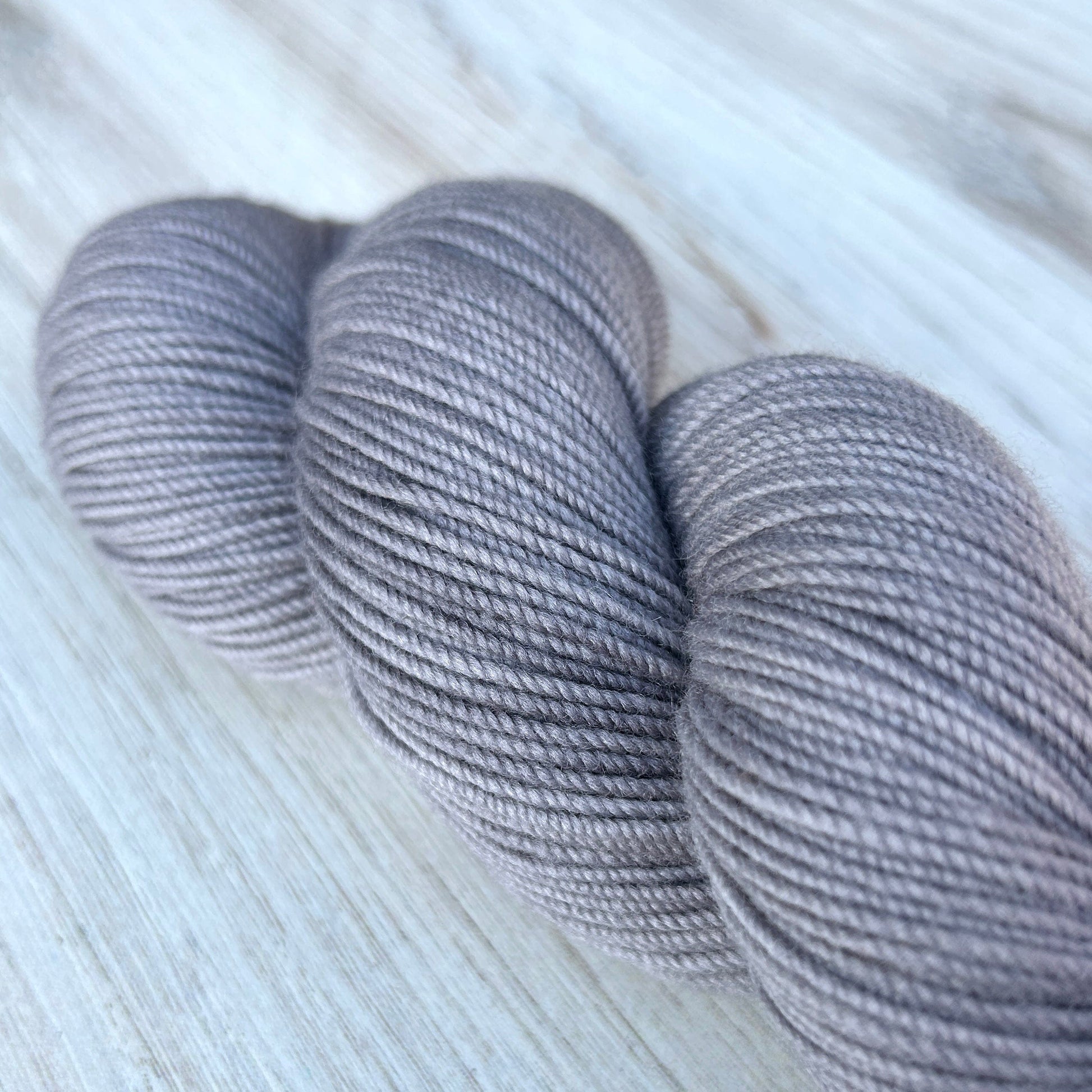 Iron Shaniko Yarn Hand-dyed Yarn Fiber-Macgyver
