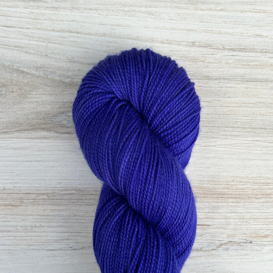 Malibu Merino Twist Hand-dyed Yarn Fiber-Macgyver
