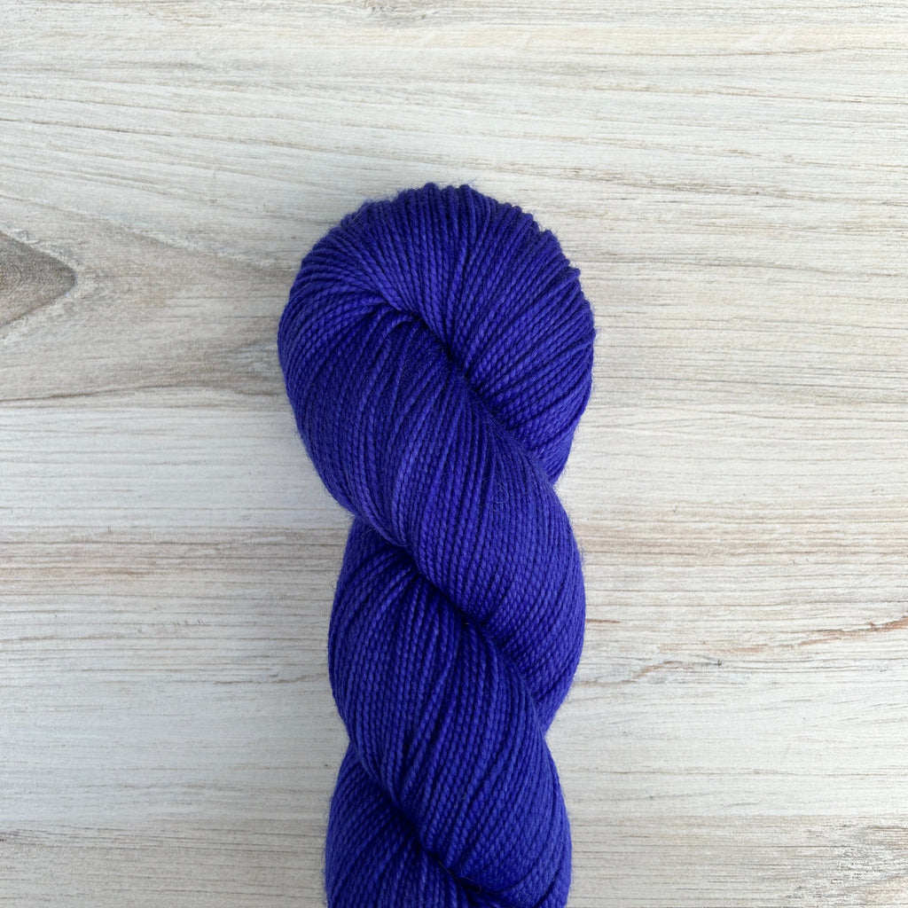 Malibu Merino Twist Hand-dyed Yarn Fiber-Macgyver