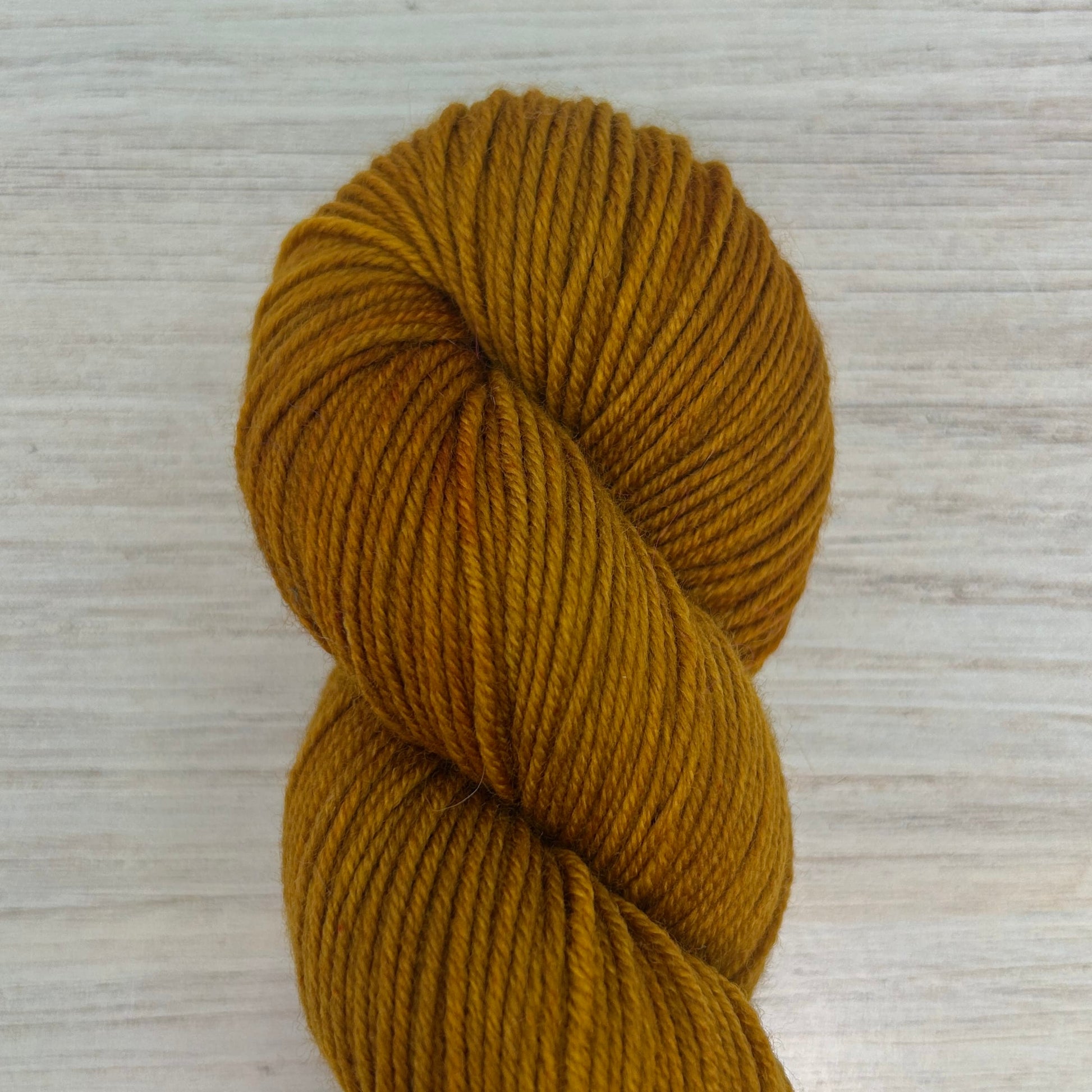 Mazy Merino Sport Hand-dyed Yarn Fiber-Macgyver