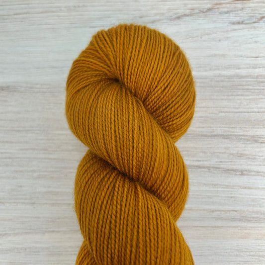 Mazy Merino Twist Hand-dyed Yarn Fiber-Macgyver