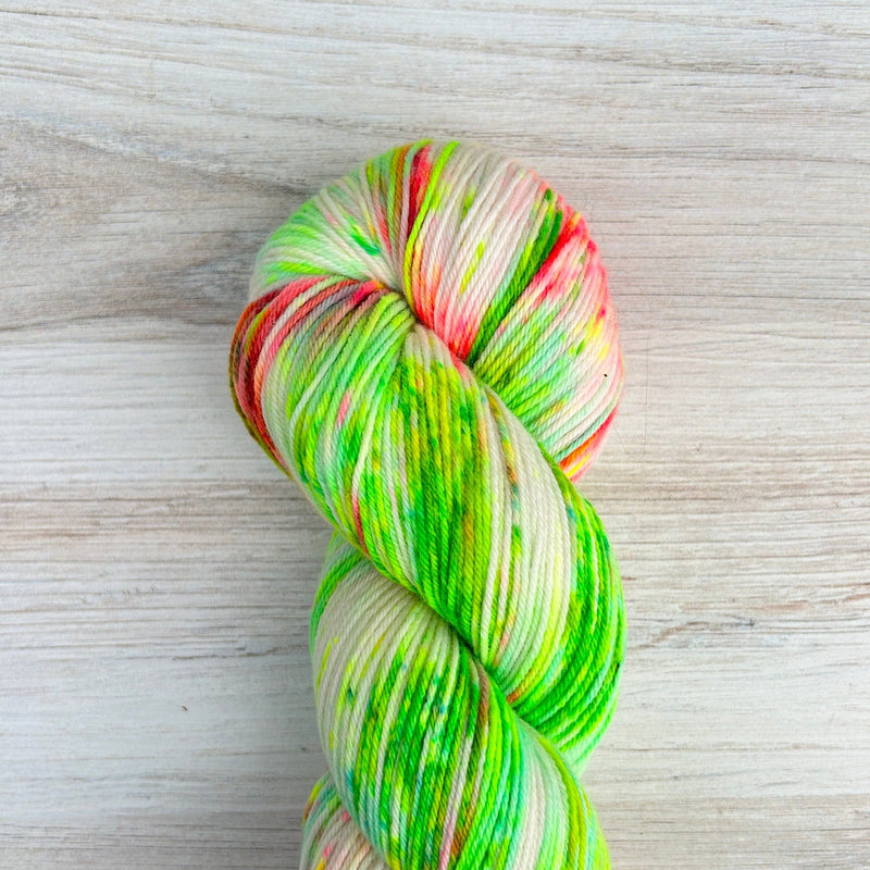 Minty Merino Sock Hand-dyed Hand Dyed Yarn Fiber-Macgyver