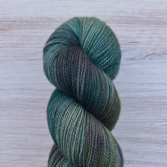 Misty Ridge Merino Twist Hand-dyed Yarn Fiber-Macgyver
