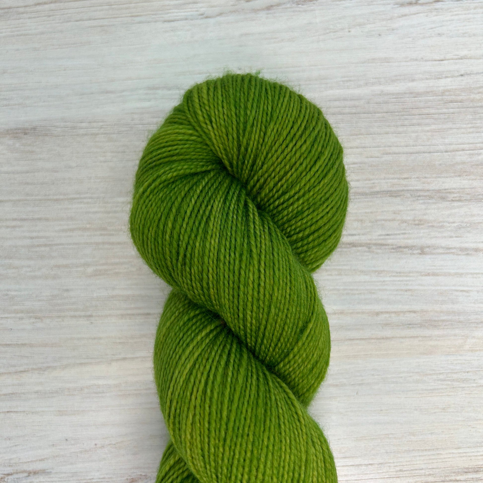 Oscar Merino Twist Hand-dyed Yarn Fiber-Macgyver