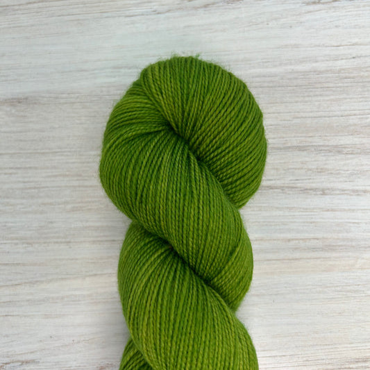 Oscar Merino Twist Hand-dyed Yarn Fiber-Macgyver