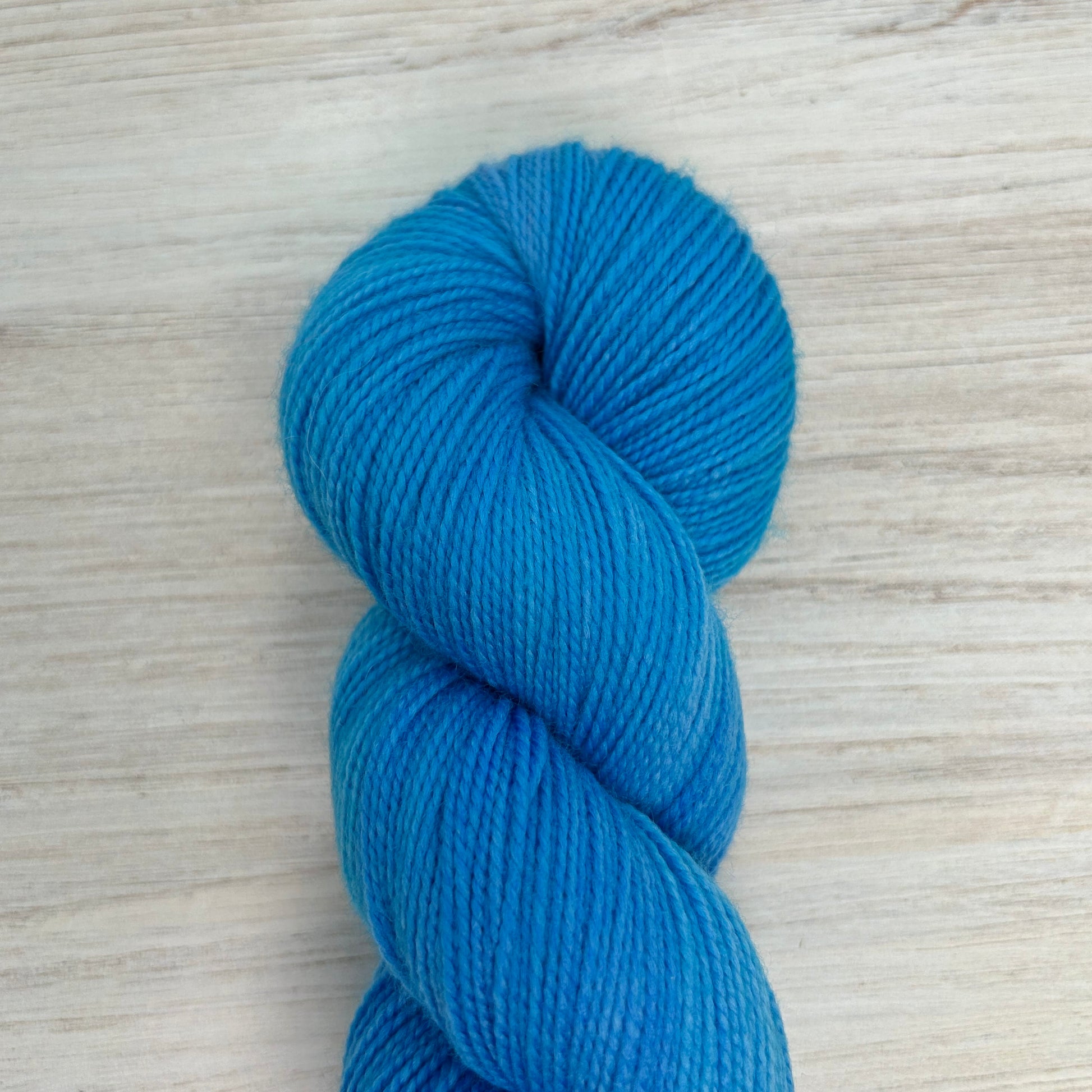 Paris Blue Merino Twist Hand-dyed Yarn Fiber-Macgyver
