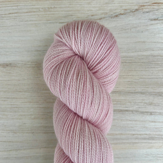 Primrose Merino Twist Hand-dyed Yarn Fiber-Macgyver