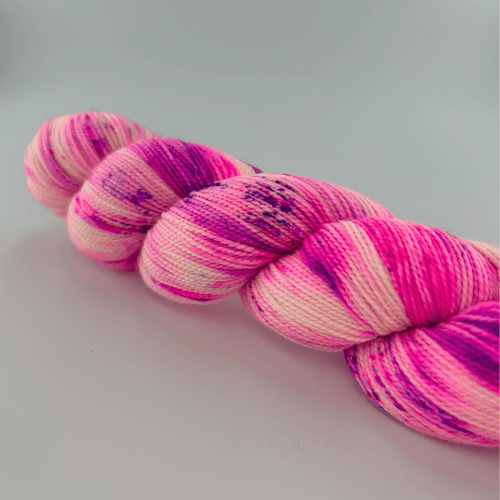 Romance Merino Twist Hand-dyed Yarn Fiber-Macgyver