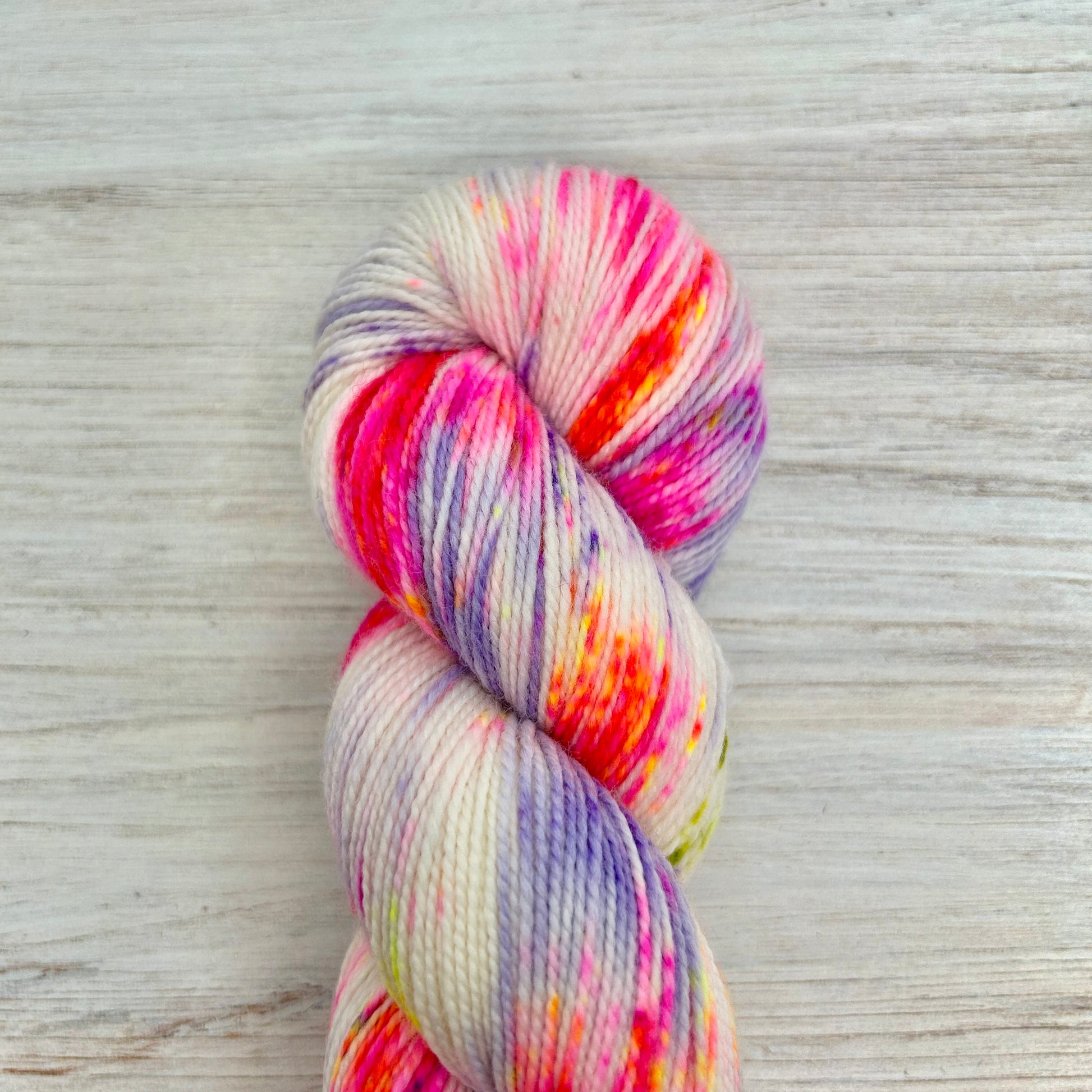 Springtime Merino Twist Hand-dyed Yarn Fiber-Macgyver