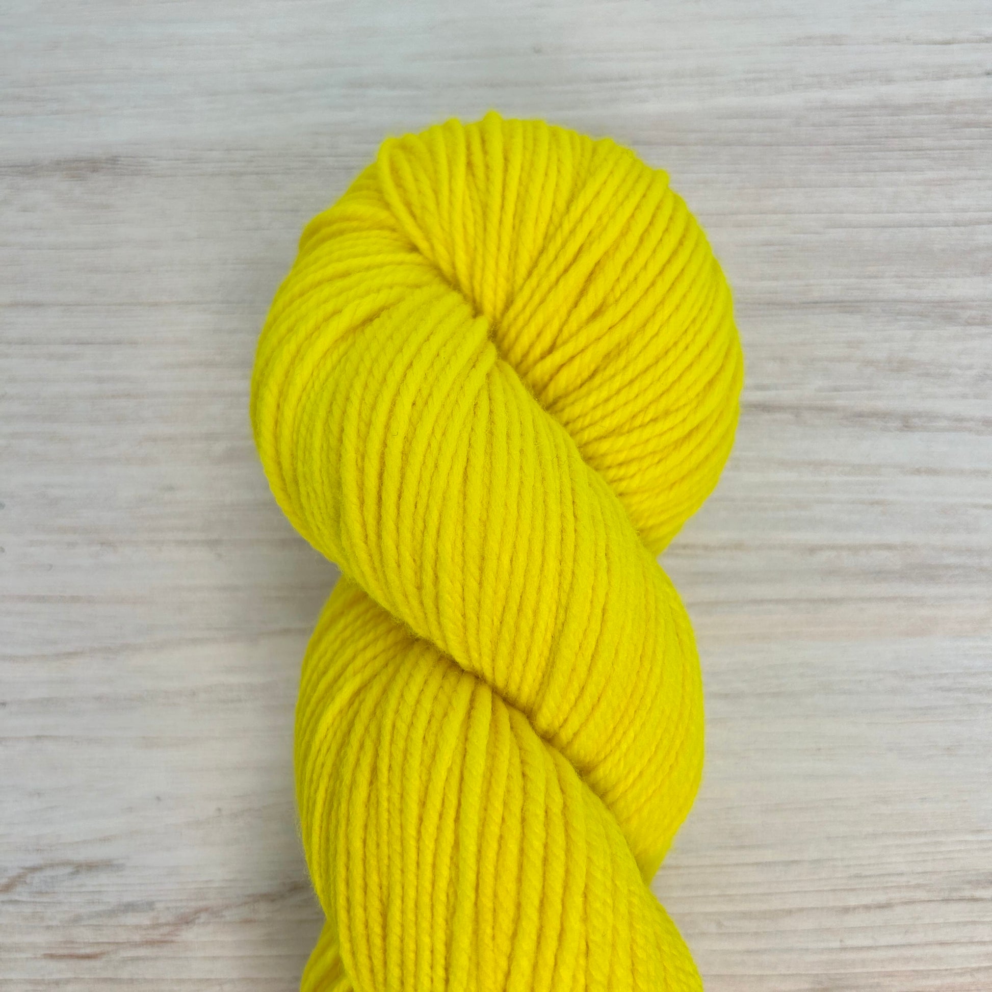 Squeeze Shaniko Yarn Hand-dyed Yarn Fiber-Macgyver
