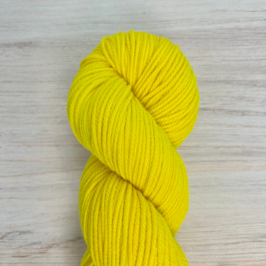 Squeeze Shaniko Yarn Hand-dyed Yarn Fiber-Macgyver