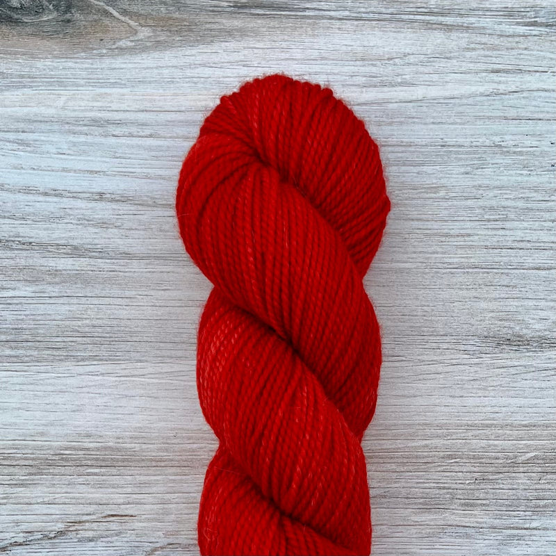 COUNTRY RED Merino Alpaca Worsted Hand-dyed Yarn Fiber-Macgyver