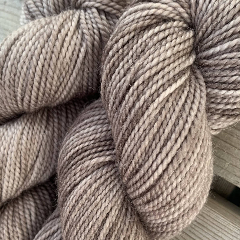 DRIFTWOOD Merino Alpaca Worsted Hand-dyed Yarn Fiber-Macgyver