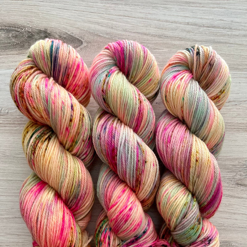 SPRINKLES Merino DK Hand-dyed Yarn Fiber-Macgyver